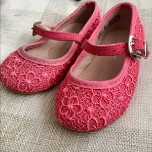 NWOT Mex 14.5 / US 7.5 Pink Lace Flats